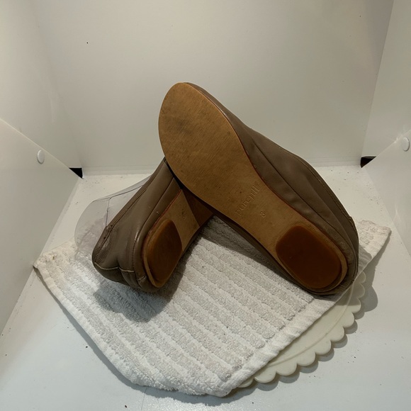 PURE JILL TAUPE SLIP ON FLATS SIZE 8 - Picture 6 of 8